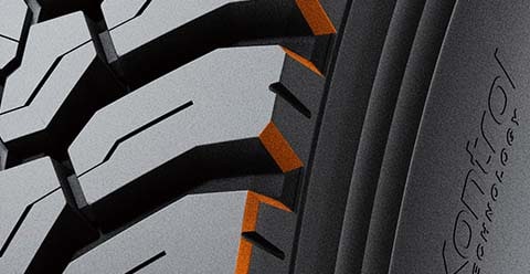 Hankook Smart Work DM09 - Skosené vonkajšie hrany.